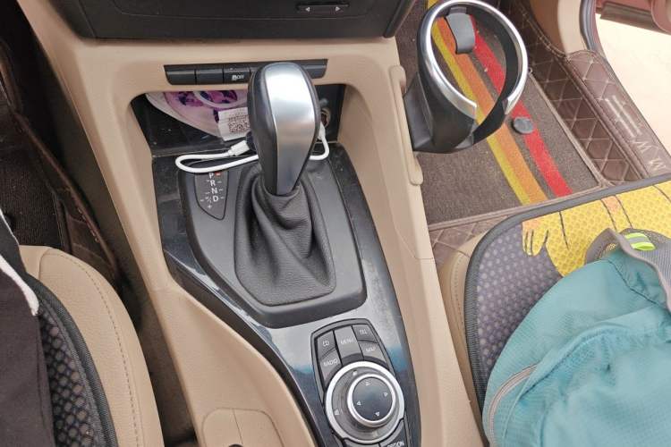 Used BMW X1 2010 sDrive18i Luxury Model Gear Lever