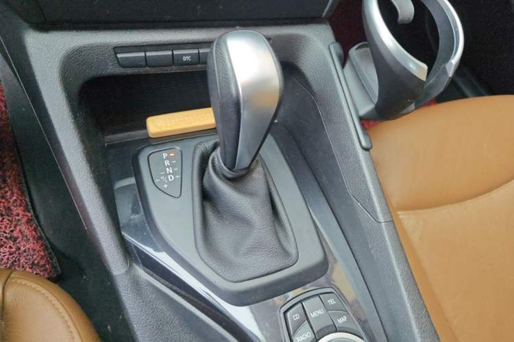 Used BMW X1 2010 sDrive18i Luxury Model Gear Lever