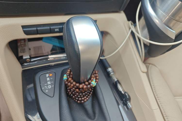 Used BMW X1 2010 sDrive18i Luxury Model Gear Lever