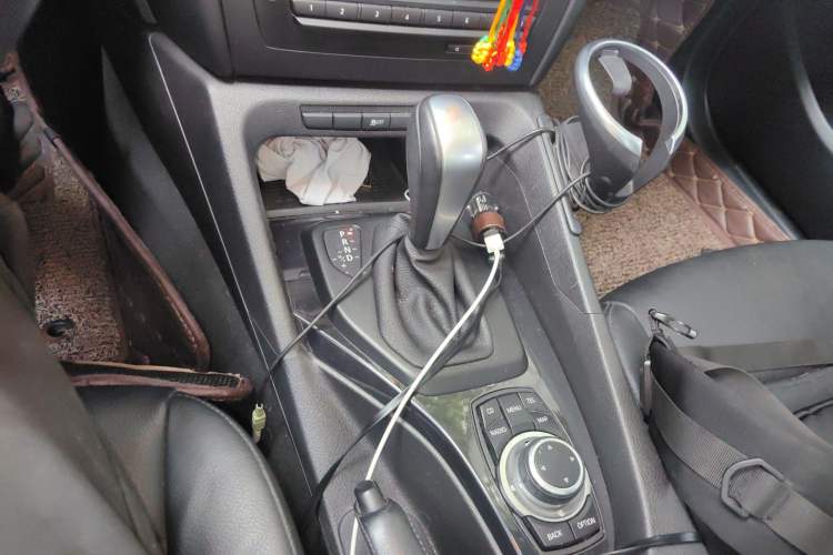 Used BMW X1 2010 sDrive18i Luxury Model Gear Lever