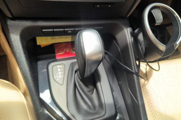 Used BMW X1 2010 sDrive18i Luxury Model Gear Lever