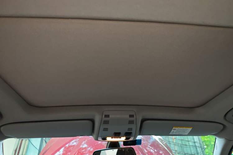 Used BMW X1 2010 xDrive28i Headliner