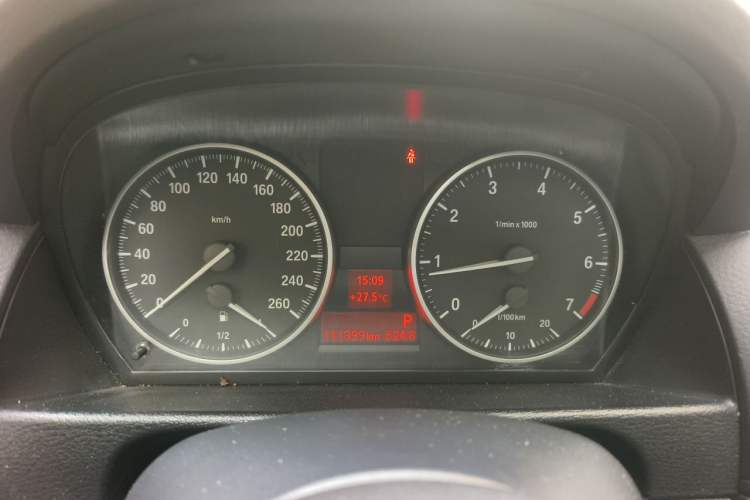 Used BMW X1 2010 sDrive18i Luxury Model Instrument Cluster
