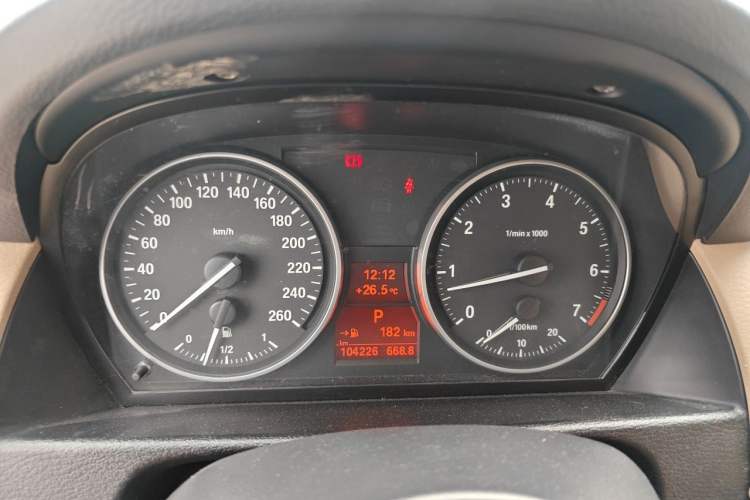 Used BMW X1 2010 sDrive18i Luxury Model Instrument Cluster