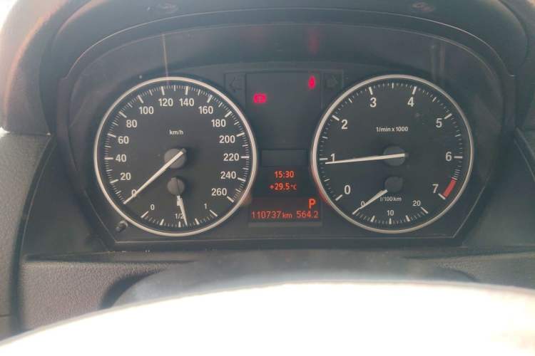 Used BMW X1 2010 sDrive18i Luxury Model Instrument Cluster