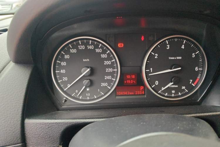 Used BMW X1 2010 sDrive18i Luxury Model Instrument Cluster