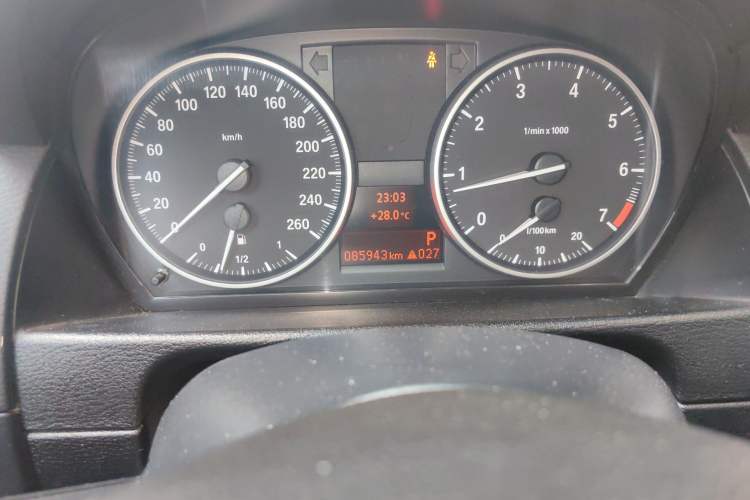Used BMW X1 2010 sDrive18i Luxury Model Instrument Cluster