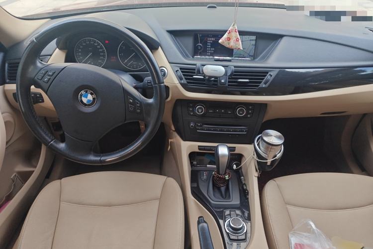Used BMW X1 2010 sDrive18i Luxury Model Interior 2