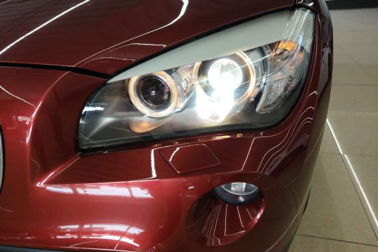 Used BMW X1 2010 xDrive25i Left Front Headlight