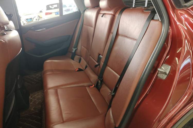 Used BMW X1 2010 xDrive25i Left Rear Seat