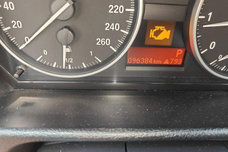 Used BMW X1 2010 sDrive18i Luxury Model Odometer Close Up