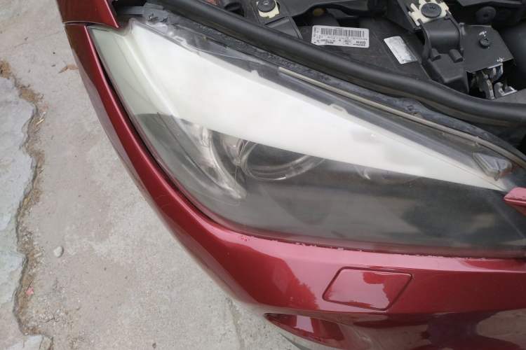 Used BMW X1 2010 sDrive18i Luxury Model Right Front Headlight
