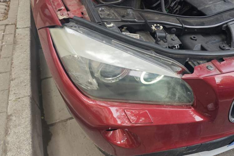 Used BMW X1 2010 sDrive18i Luxury Model Right Front Headlight