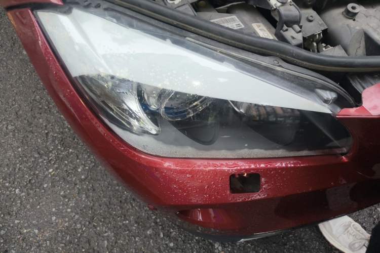 Used BMW X1 2010 xDrive25i Right Front Headlight