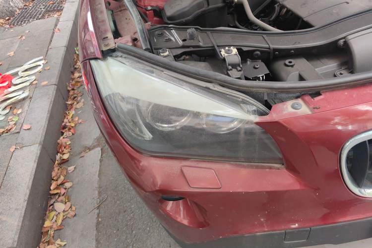 Used BMW X1 2010 sDrive18i Luxury Model Right Front Headlight