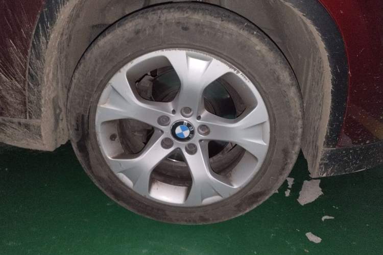 Used BMW X1 2010 sDrive18i Luxury Model Right Front Wheel Hub