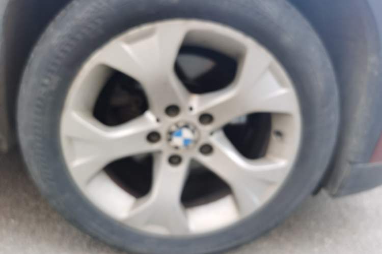 Used BMW X1 2010 sDrive18i Luxury Model Right Front Wheel Hub