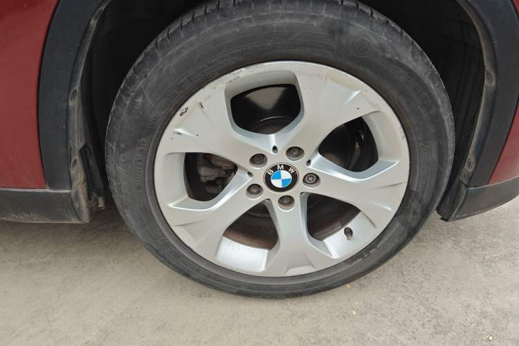 Used BMW X1 2010 sDrive18i Luxury Model Right Front Wheel Hub