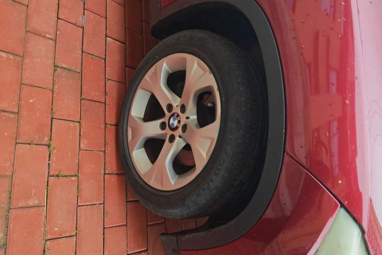 Used BMW X1 2010 sDrive18i Luxury Model Right Front Wheel Hub
