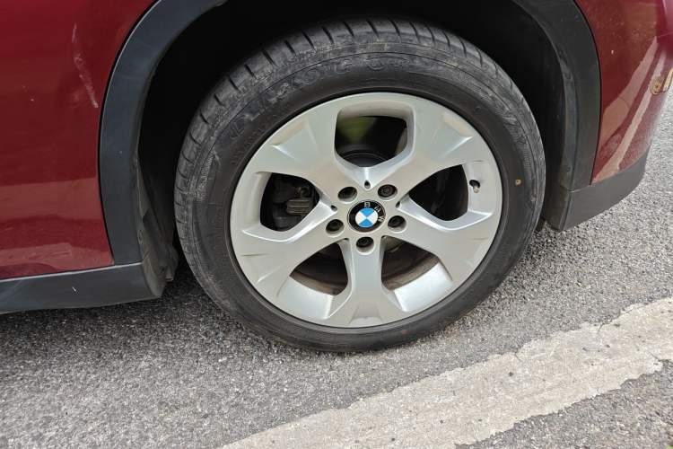 Used BMW X1 2010 sDrive18i Luxury Model Right Front Wheel Hub