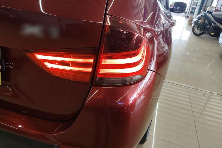 Used BMW X1 2010 xDrive25i Right Rear Taillight