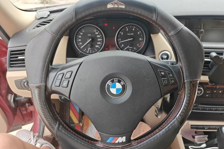 Used BMW X1 2010 sDrive18i Luxury Model Steering Wheel