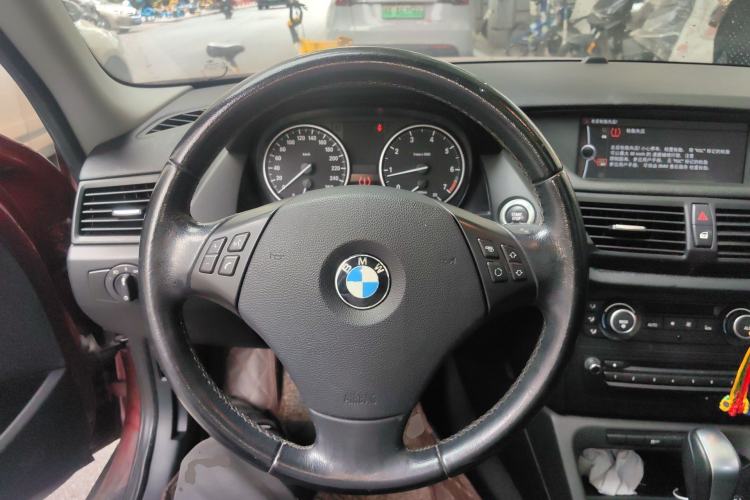 Used BMW X1 2010 sDrive18i Luxury Model Steering Wheel