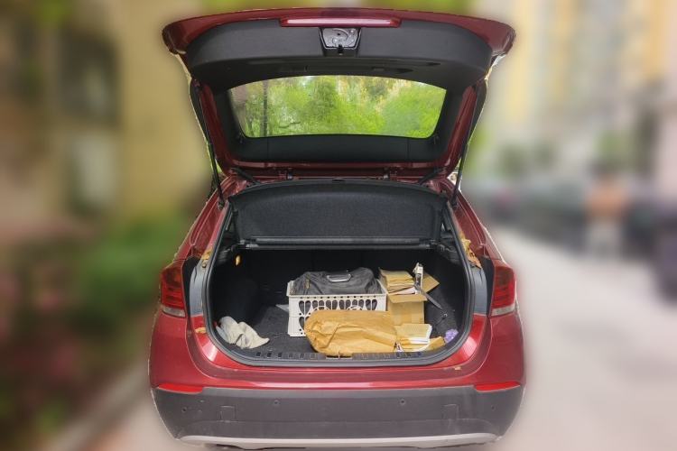 Used BMW X1 2010 sDrive18i Luxury Model Trunk