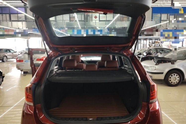 Used BMW X1 2010 xDrive25i Trunk