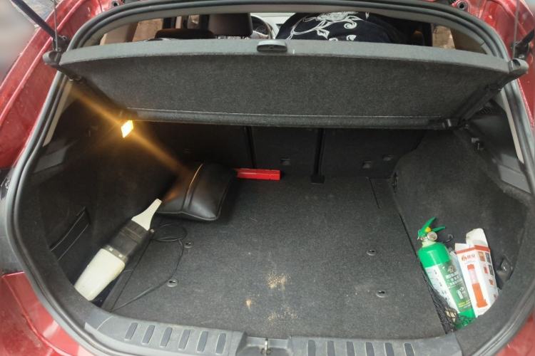 Used BMW X1 2010 xDrive25i Trunk