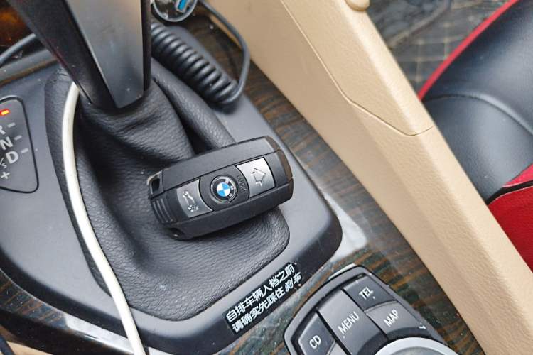 Used BMW X1 2010 xDrive28i Vehicle Key