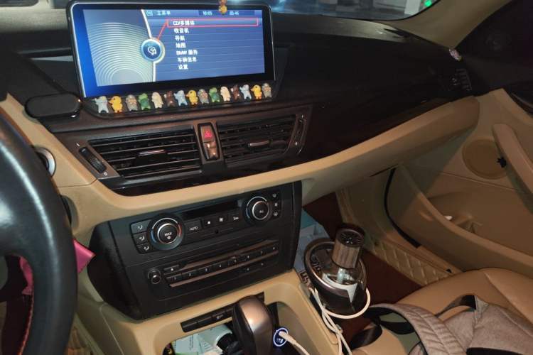 Used BMW X1 2010 sDrive18i Luxury Model Audio And AC Panel