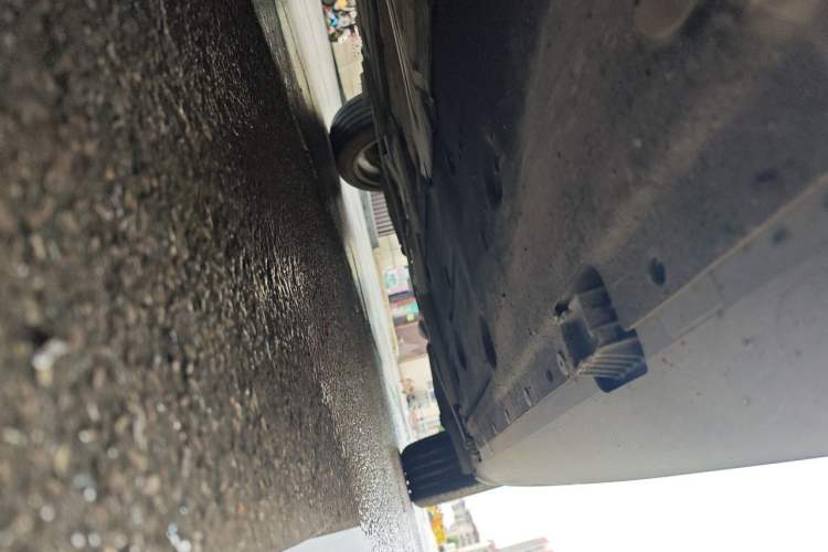 Used BMW X1 2010 sDrive18i Luxury Model Chassis Front Left