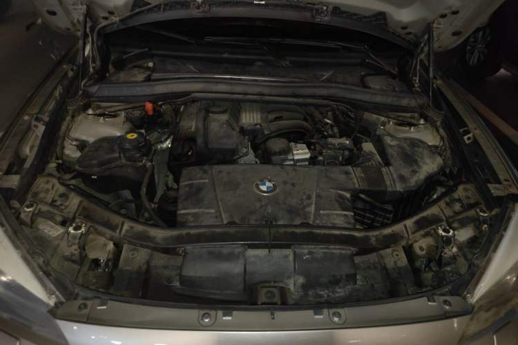 Used BMW X1 2010 sDrive18i Luxury Model Engine Bay