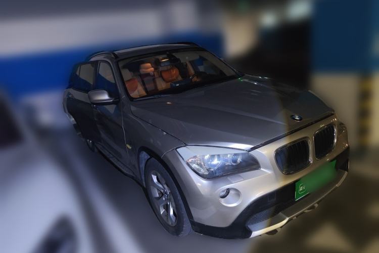 Used BMW X1 2010 sDrive18i Luxury Model Front Right 45 Deg