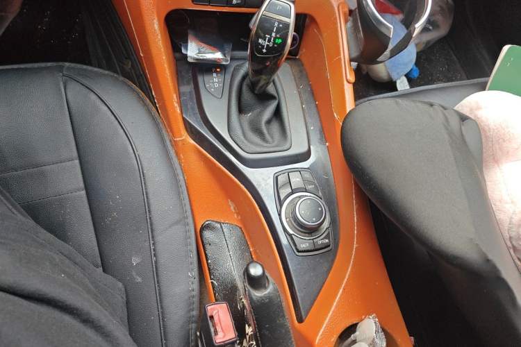 Used BMW X1 2010 sDrive18i Luxury Model Gear Lever