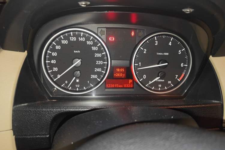 Used BMW X1 2010 sDrive18i Luxury Model Odometer Close Up