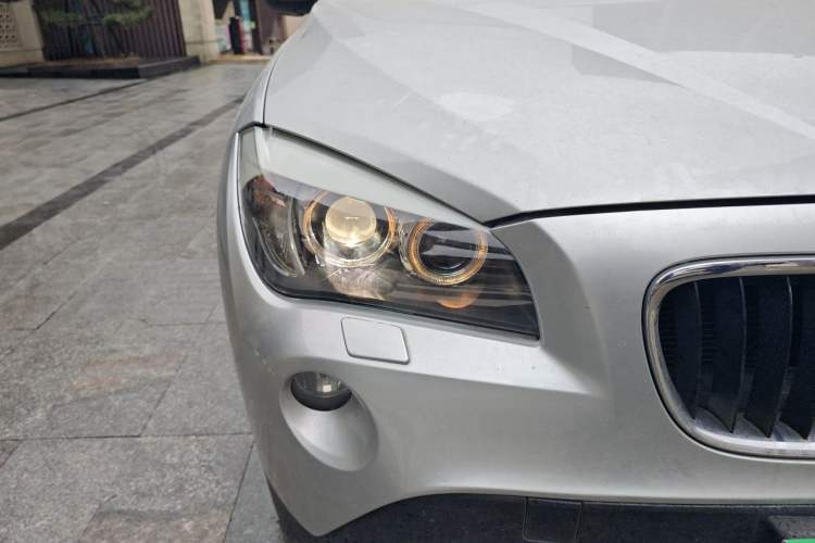Used BMW X1 2010 sDrive18i Luxury Model Right Front Headlight
