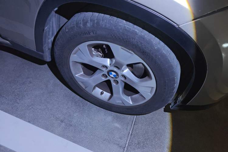Used BMW X1 2010 sDrive18i Luxury Model Right Front Wheel Hub