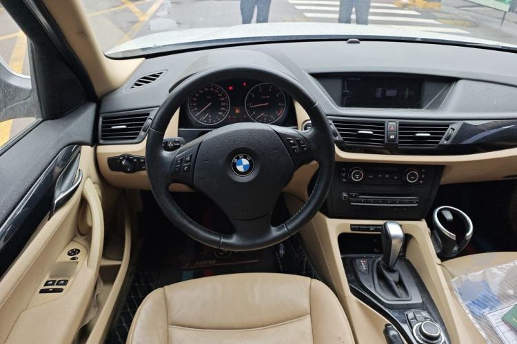 Used BMW X1 2010 sDrive18i Luxury Model Steering Wheel