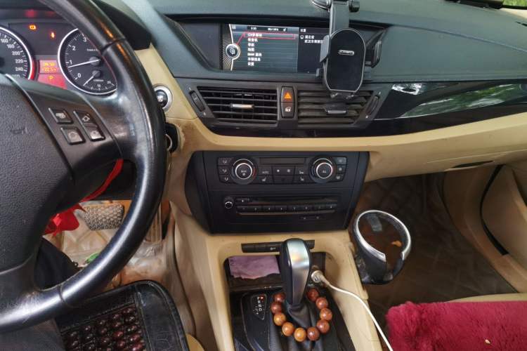 Used BMW X1 2010 sDrive18i Luxury Model Audio And AC Panel