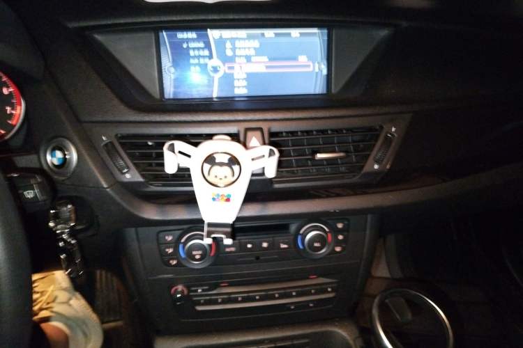 Used BMW X1 2010 xDrive25i Audio And AC Panel