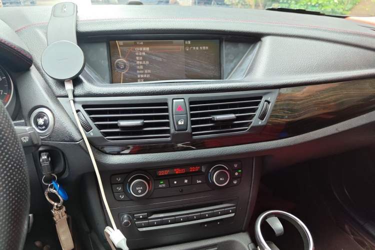 Used BMW X1 2010 xDrive28i Audio And AC Panel