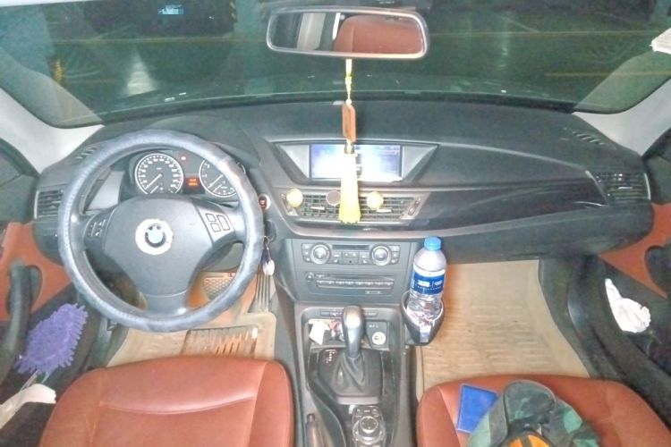 Used BMW X1 2010 sDrive18i Luxury Model Center Console