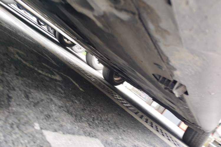 Used BMW X1 2010 sDrive18i Luxury Model Chassis Front Left