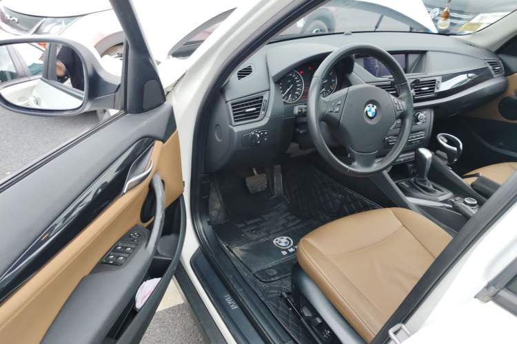 Used BMW X1 2010 sDrive18i Luxury Model Driver Seat