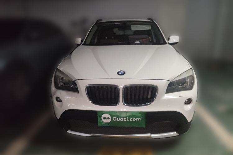 Used BMW X1 2010 xDrive25i Front