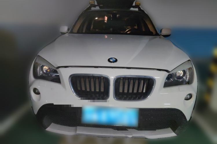 Used BMW X1 2010 xDrive25i Front