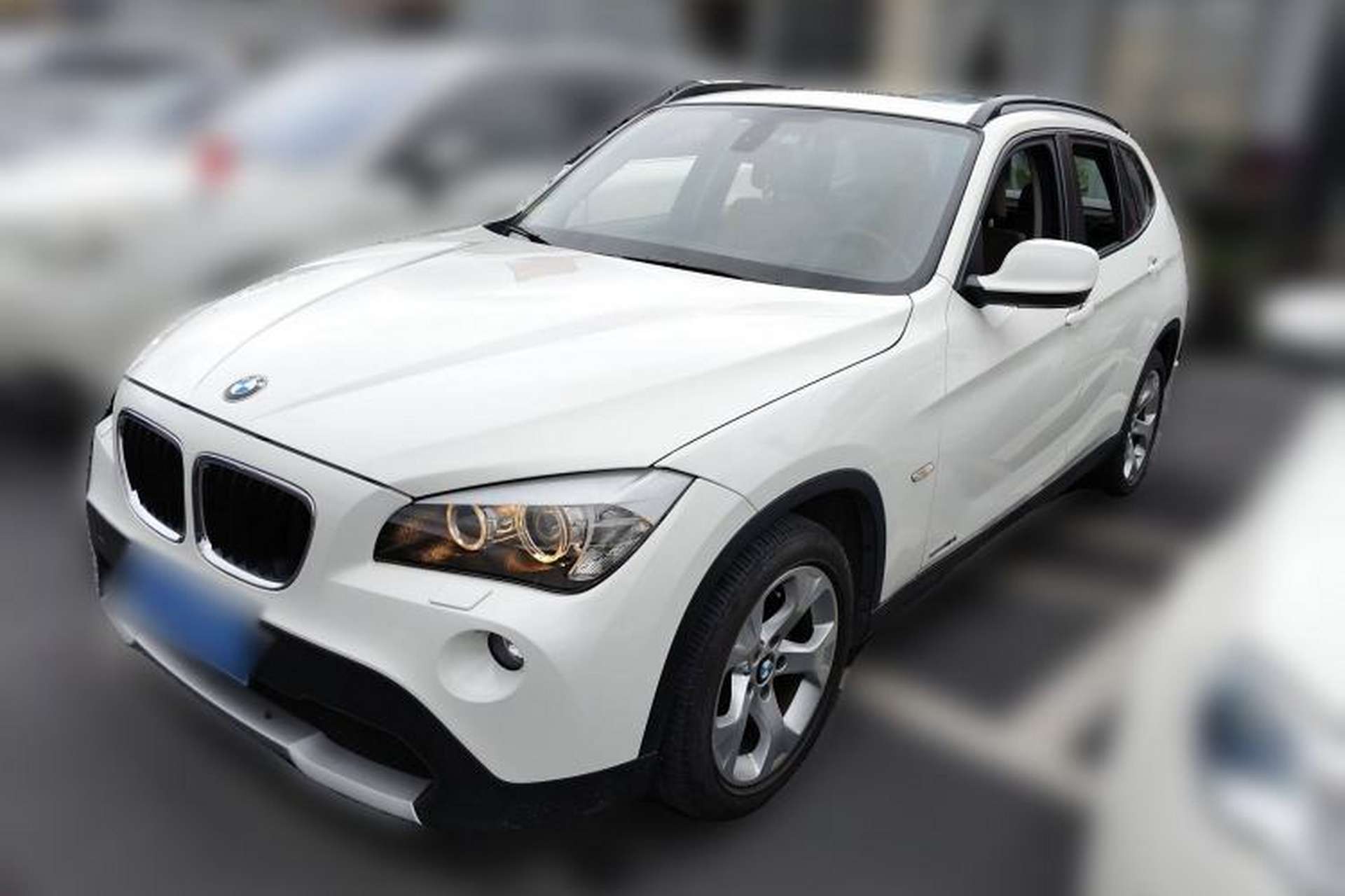 Used BMW X1 2010 sDrive18i Luxury Model Front Left 45 Deg