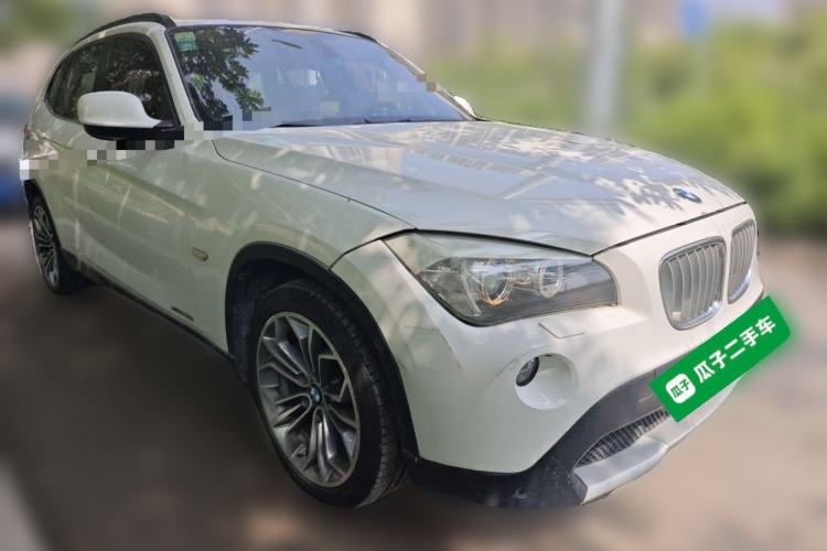 Used BMW X1 2010 xDrive28i Front Right 45 Deg